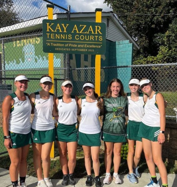 Navigation to Story: Girl’s Tennis Team ends the 2023 season triumphant